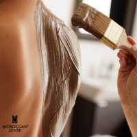 Marocký jíl Rhassoul s květinovými a bylinnými extrakty